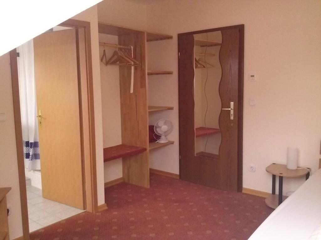Hotel Garni Am Bowenberg Niederzissen Kamer foto